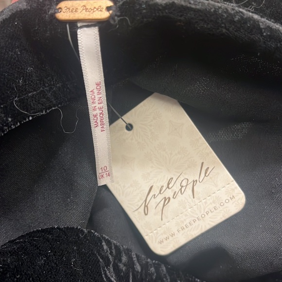 Free People Annalise Velvet Mini Skirt Black size 10 - Picture 8 of 8